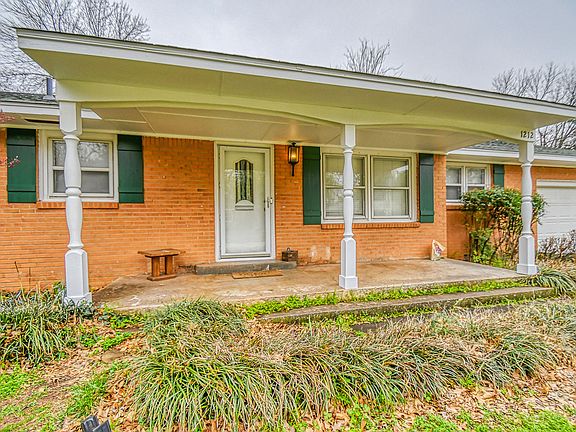 4th image of 1212 Leslie Ln