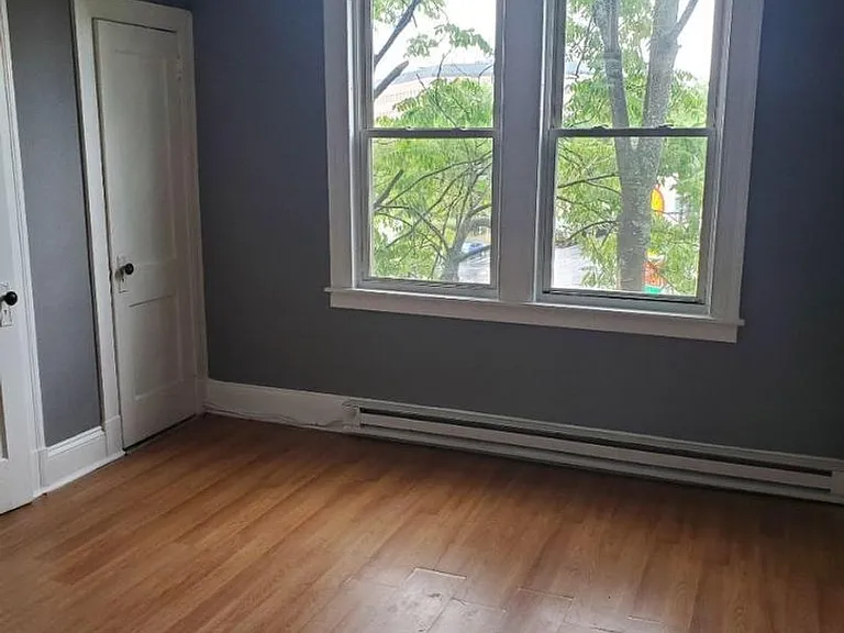 353 Capitol Ave — Photo 12