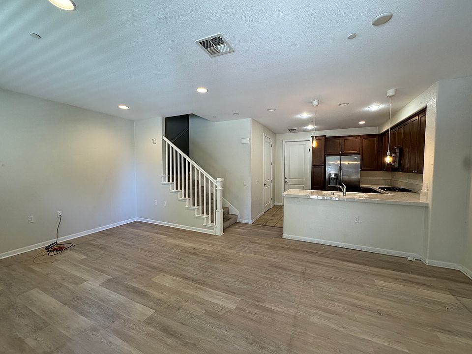 1st image of 636 Bair Island Rd Unit 309