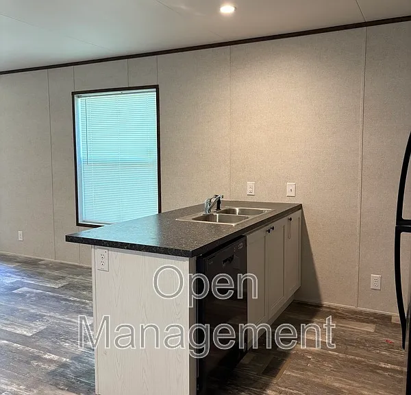 1400 Cleveland Rd #11 — Photo 8