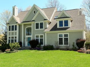 15 Greeley Ct, Mount Kisco, NY 10549