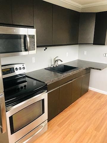1st image of 98 Palisade St #25