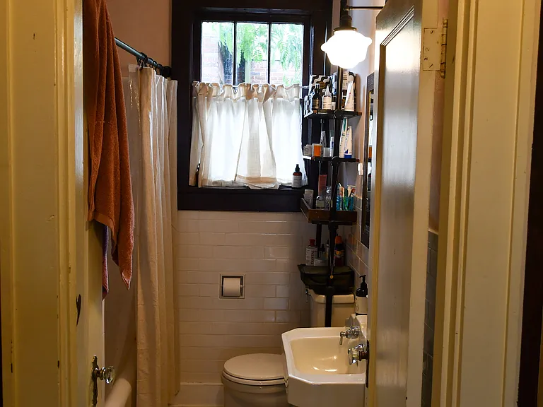 1025 Maynor St — Photo 14