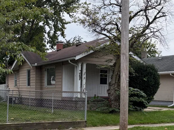 807 E 27th St, Anderson, IN 46016