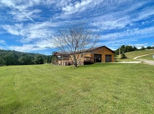 757 Big Pigeon Rd, Amma, WV 25164