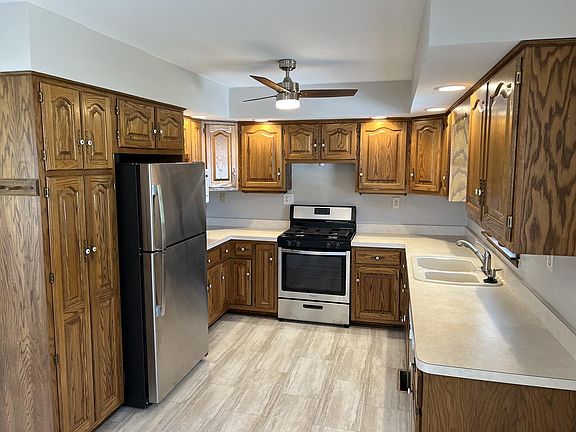 4th image of 23552 W Feeney Dr