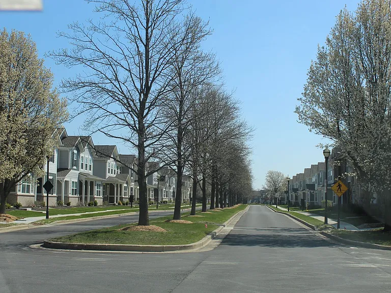 7218 Governors Row — Photo 9