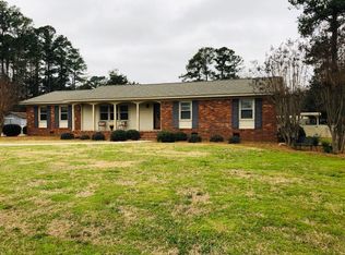 508 Chinquapin Rd, Greenwood, SC 29646
