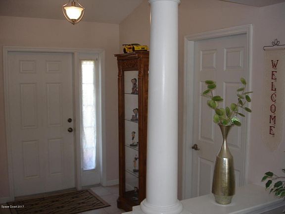 3rd image of 2341 San Filippo Dr SE