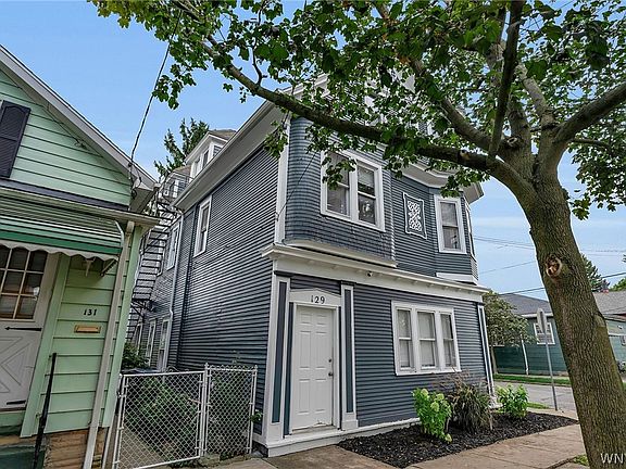 3rd image of 129 Farmer St