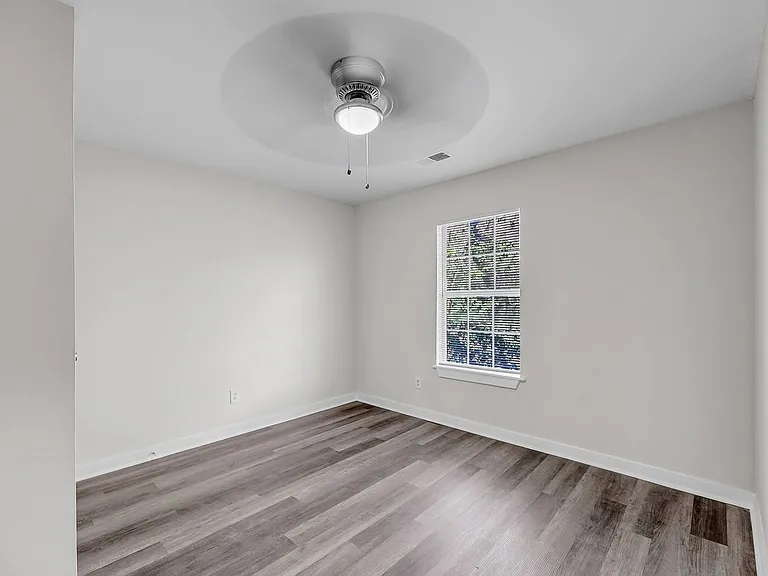2220 Van Buren Ave — Photo 7