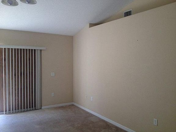 5th image of 13218 Biscayne Dr