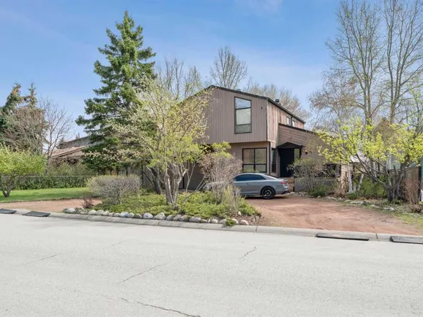 65 N Carolina Dr, Cochrane, AB T4C 1C4