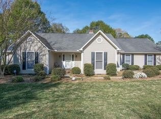 326 Indian Summer Ln, Boiling Springs, SC 29316