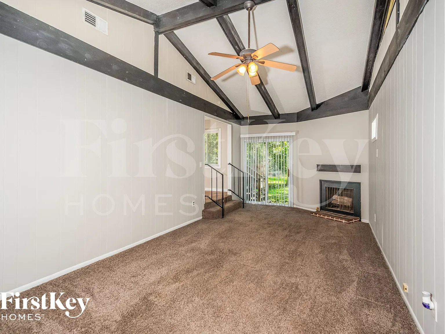 3 bed, 1.5 bath, 1539 sqft, $1,890 — Photo 2