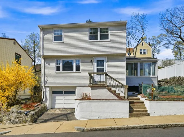 50 Earl St, Malden, MA 02148