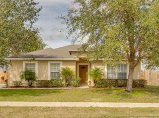 1053 Tawny Eagle Dr, Groveland, FL 34736