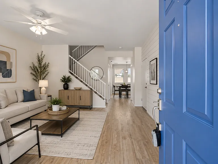 1886 E Don Carlos Ave #139 — Photo 3