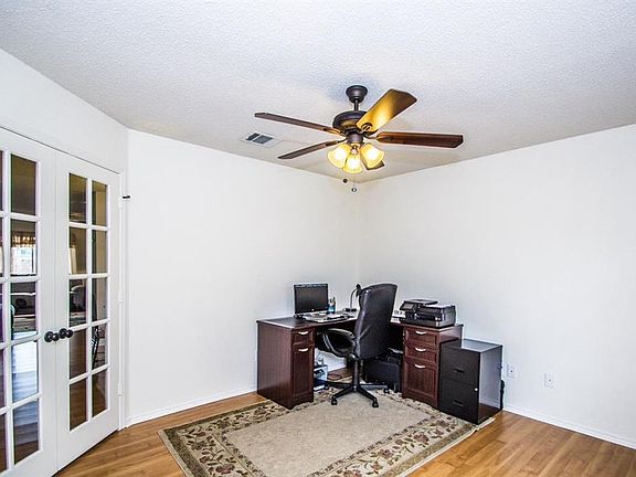 5th image of 807 Bayshore Dr