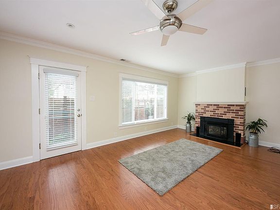 3rd image of 182 Monterey St