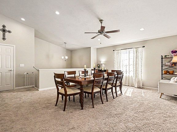3rd image of 10291 Oakbrook Rd