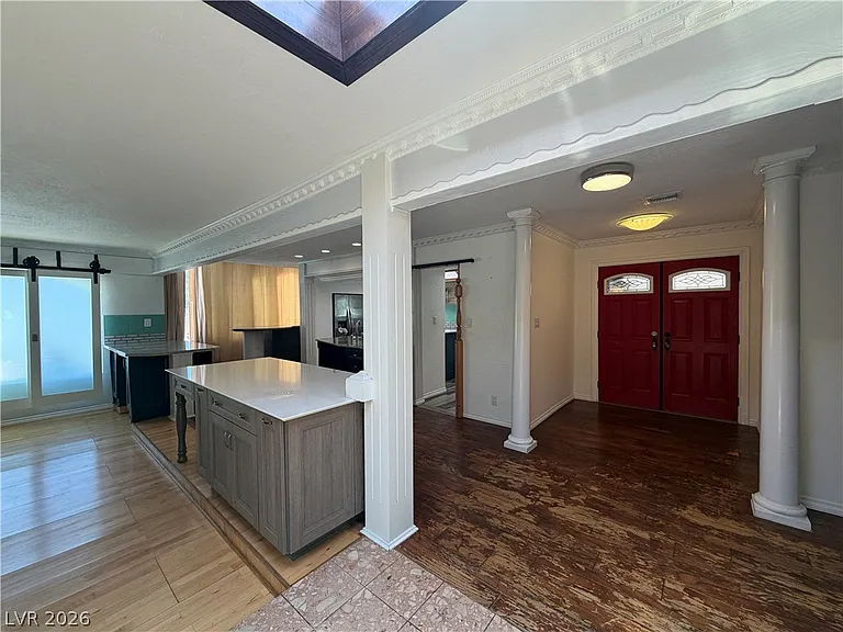 3194 Bel Air Dr — Photo 12