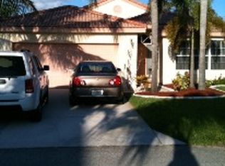 313 SW 183rd Ter, Pembroke Pines, FL 33029