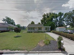 1001 Race St, Wapakoneta, OH 45895