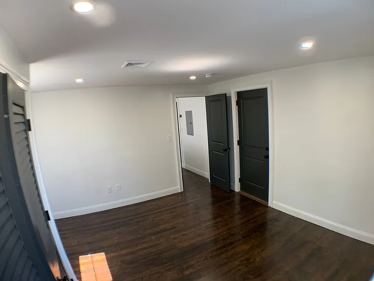 39 Endicott St — Photo 3
