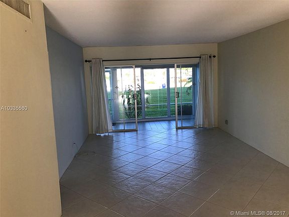 2nd image of 3411 Spanish Trl APT 121