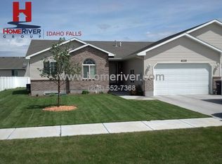 4119 E Fairview Dr, Ammon, ID 83406