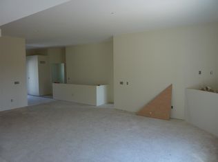 603 E Iowa St, Eldridge, IA 52748