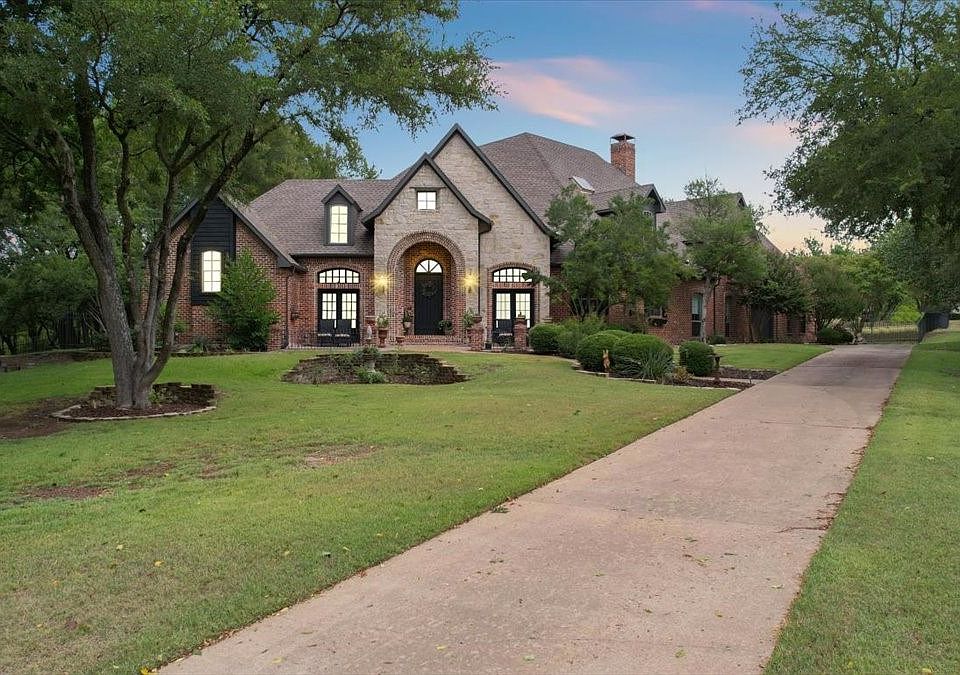 1st image of 9 Meadowbrook Cir
