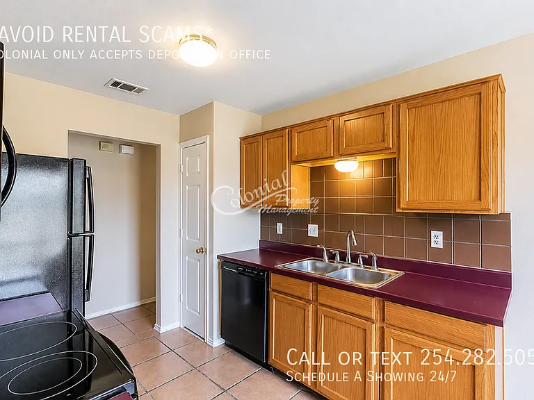 3407 Warfield Dr — Photo 2