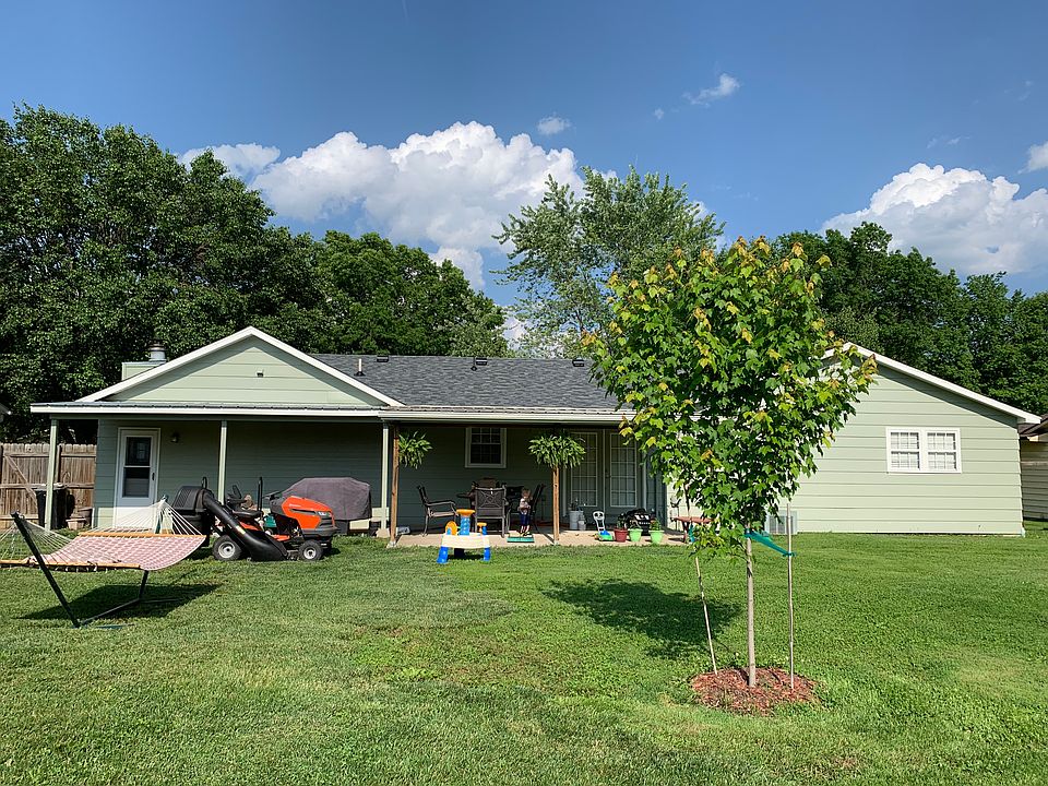 2nd image of 1725 Eastbrook Cir