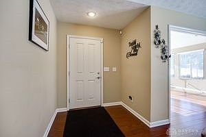 3rd image of 20 Scarborough Village Dr #20