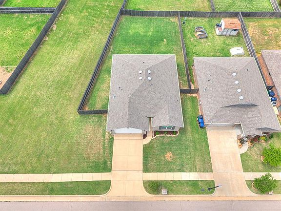 3rd image of 12901 Running Pebble Rd