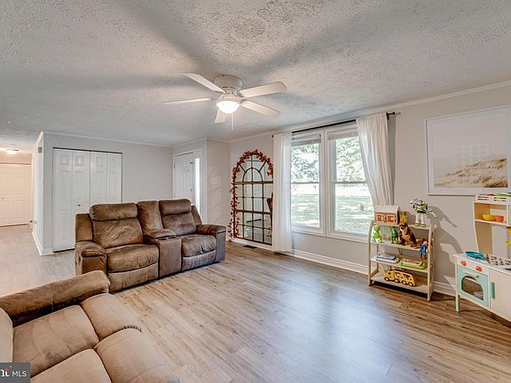 5th image of 10603 Holleybrooke Dr