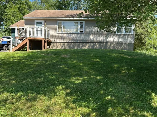 9 Norah Lane, Hyde Park, NY 12538