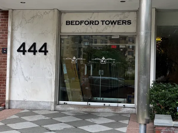 444 Bedford St APT 5M, Stamford, CT 06901