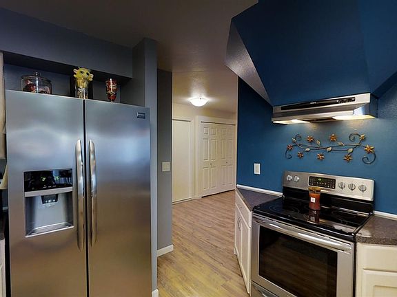 4th image of 120 Kelsan Way