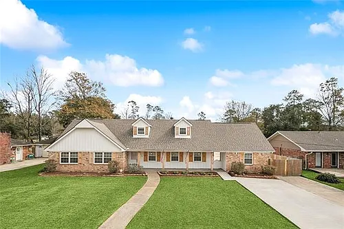 110 N Dabney Dr Photo 1