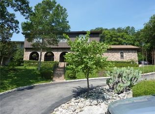 9012 Spring Lake Dr, Austin, TX 78750