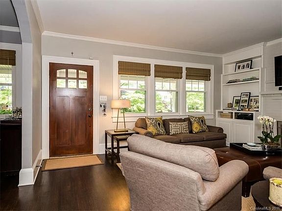 3rd image of 2237 Crescent Ave