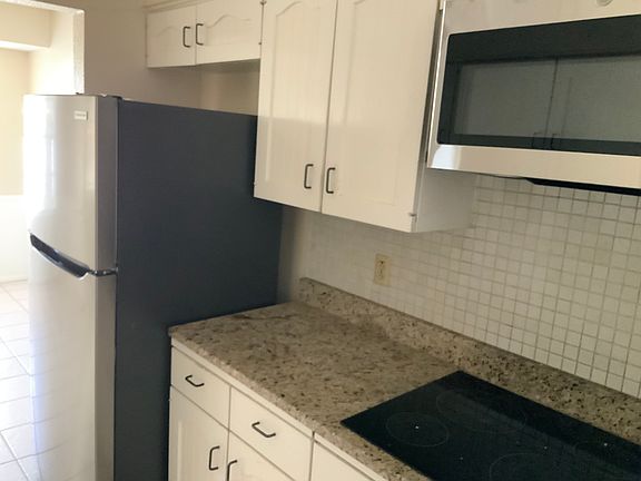 4th image of 13835 Kingsbury Hl