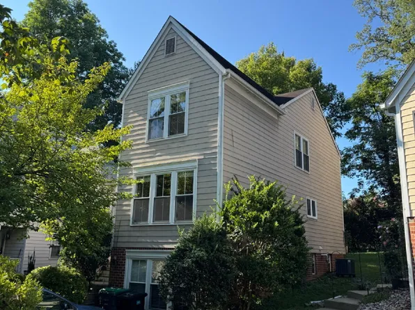 107 Amherst Cmn Unit A, Charlottesville, VA 22903