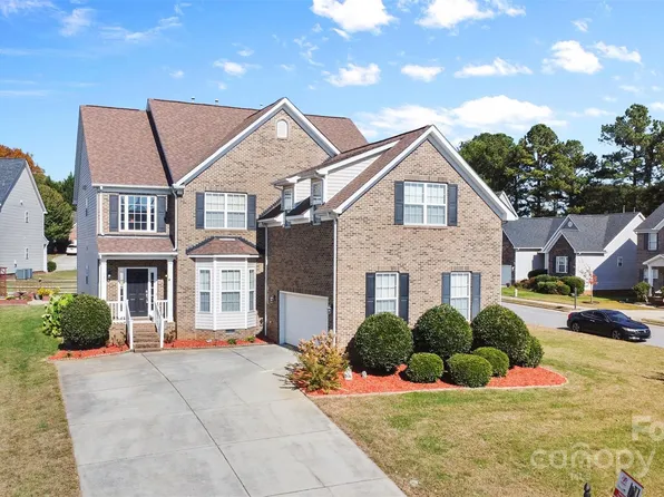 131 History Ln, Statesville, NC 28677