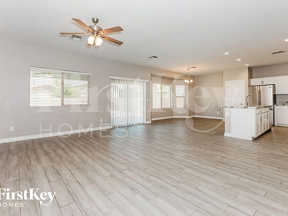 4th image of 30083 N Royal Oak Way