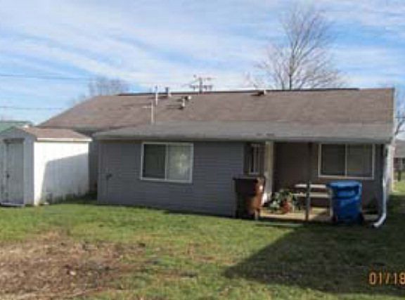 2nd image of 1321 Circle Dr E