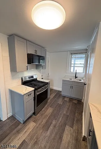 6 Lackawanna Pl #2F Photo 1 6 Lackawanna Pl #2F Photo 1
